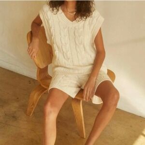 Crescent Louis Sweater Shorts Womens Medium Ivory Cream Cable Knit‎ 100% Cotton